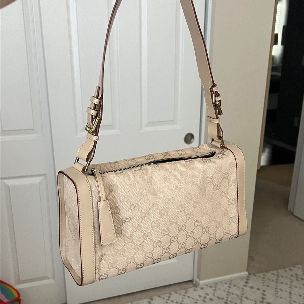Authentic Gucci Cream beigeMonogram Shoulder Bag canvas clean!